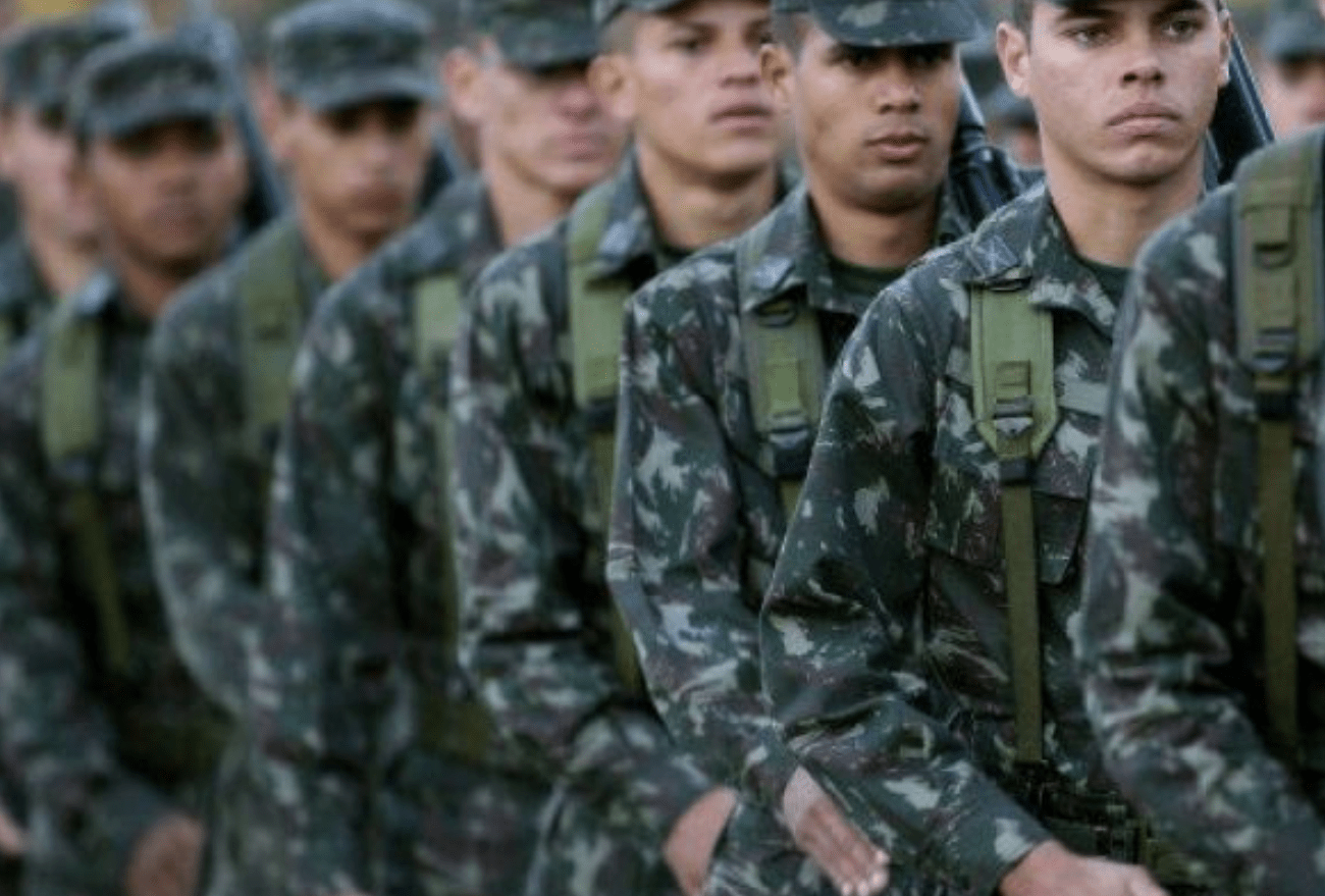Exército brasileiro convoca para exercício de apresentação da